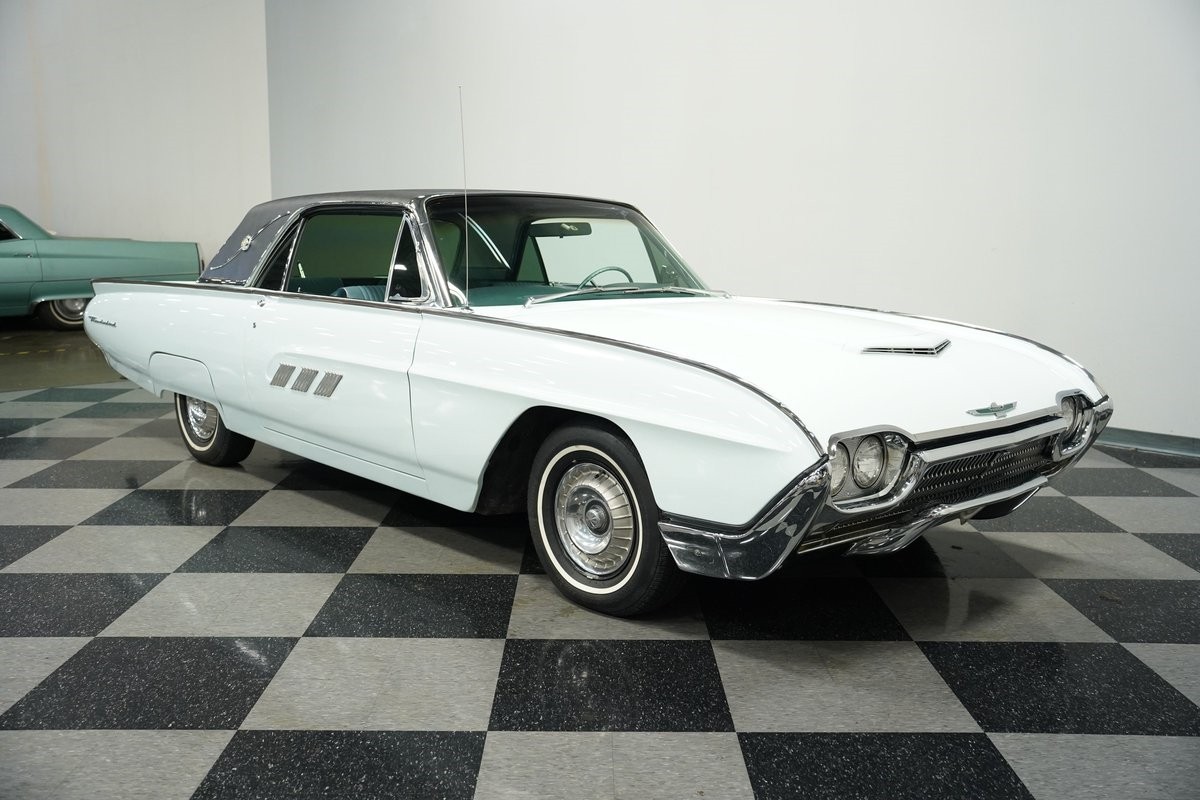 Ford-Thunderbird-1963-Hardtop-16