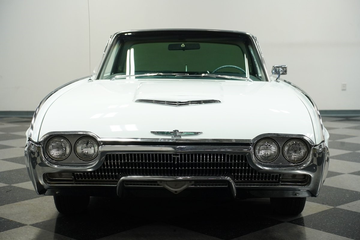 Ford-Thunderbird-1963-Hardtop-17