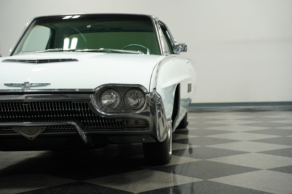 Ford-Thunderbird-1963-Hardtop-19