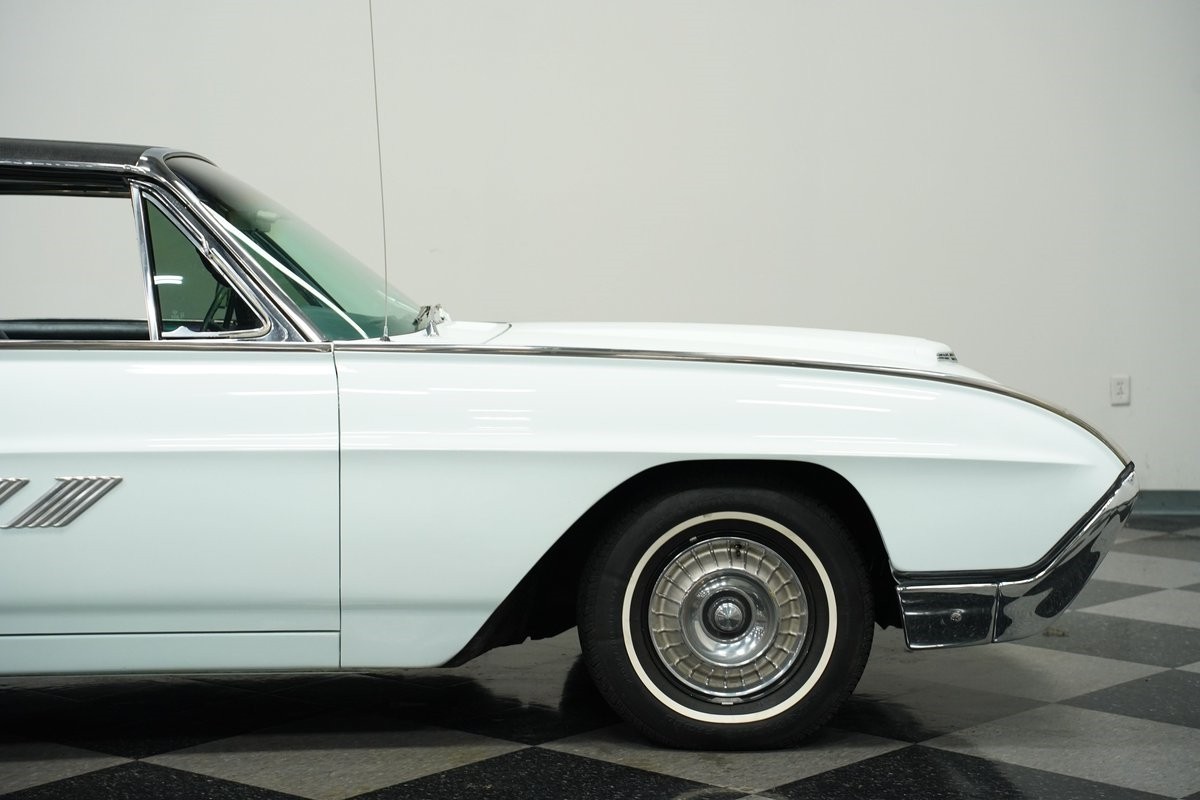 Ford-Thunderbird-1963-Hardtop-29