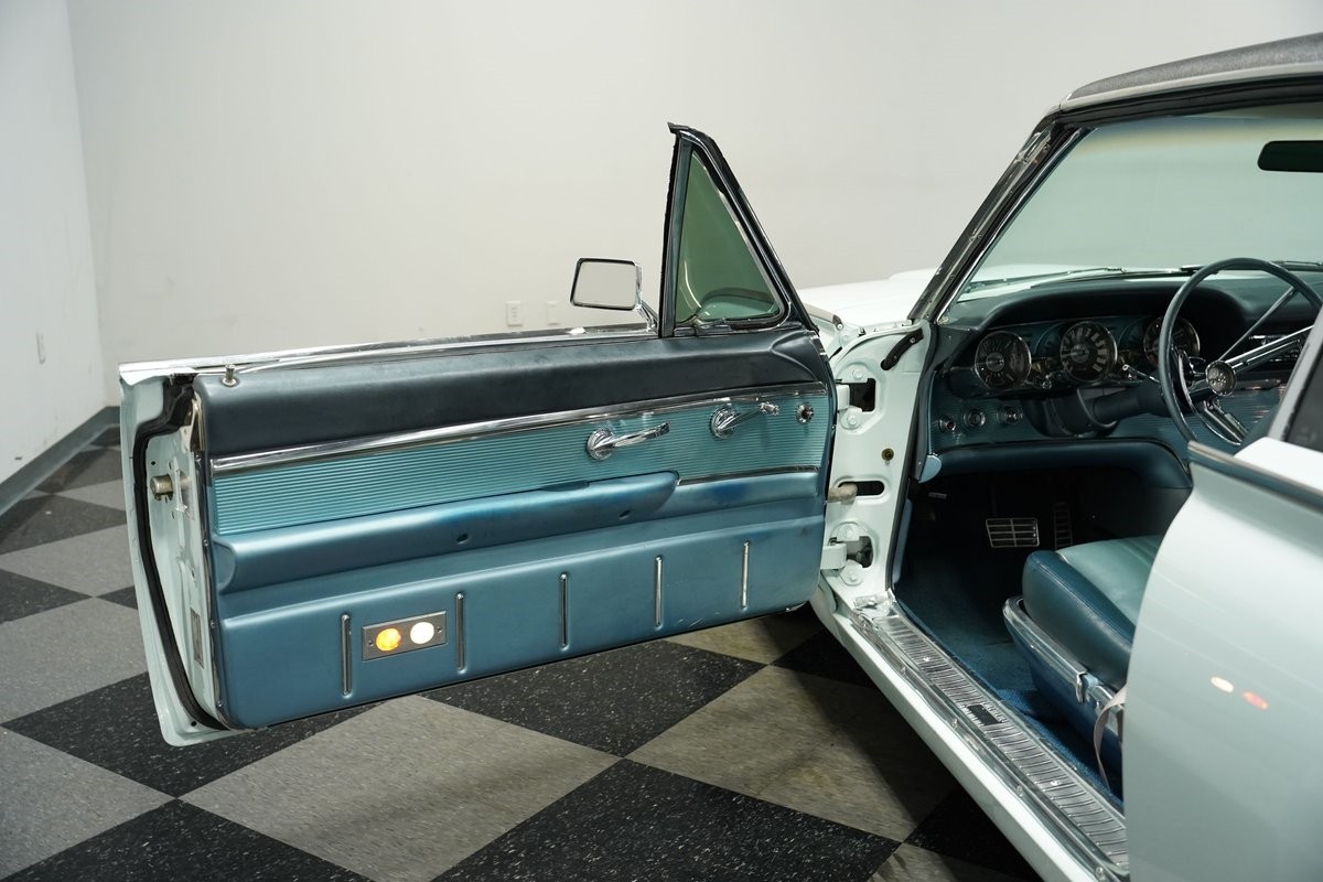 Ford-Thunderbird-1963-Hardtop-35