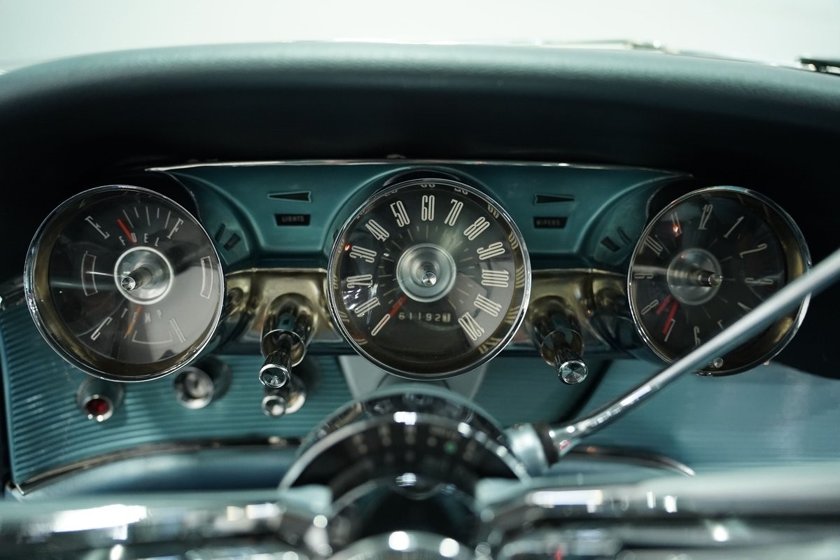 Ford-Thunderbird-1963-Hardtop-39