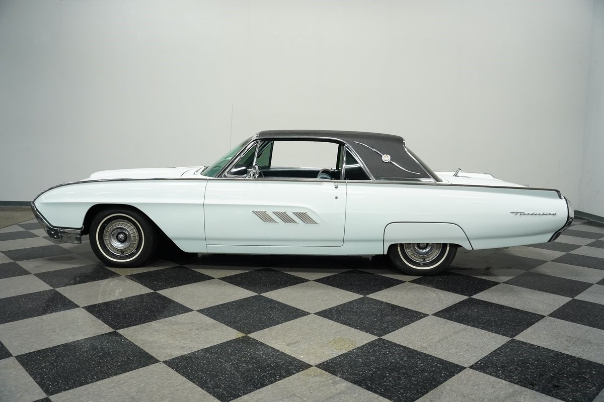 Ford-Thunderbird-1963-Hardtop-7