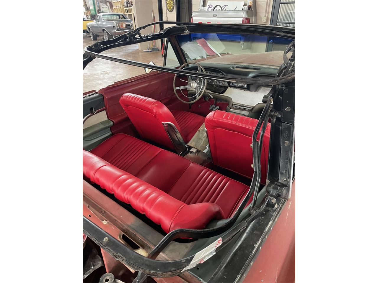 Ford-Thunderbird-1963-Primer-Red-1