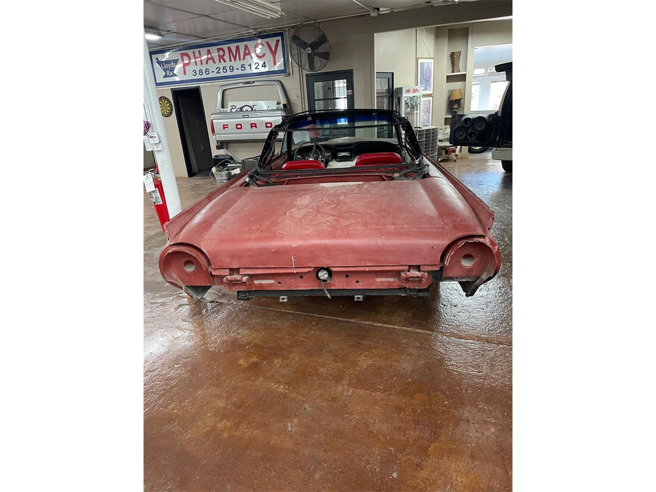 Ford-Thunderbird-1963-Primer-Red