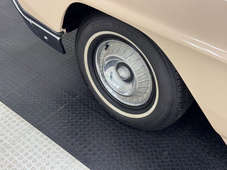 Ford-Thunderbird-1963-Sandshell-Beige-Beige-19