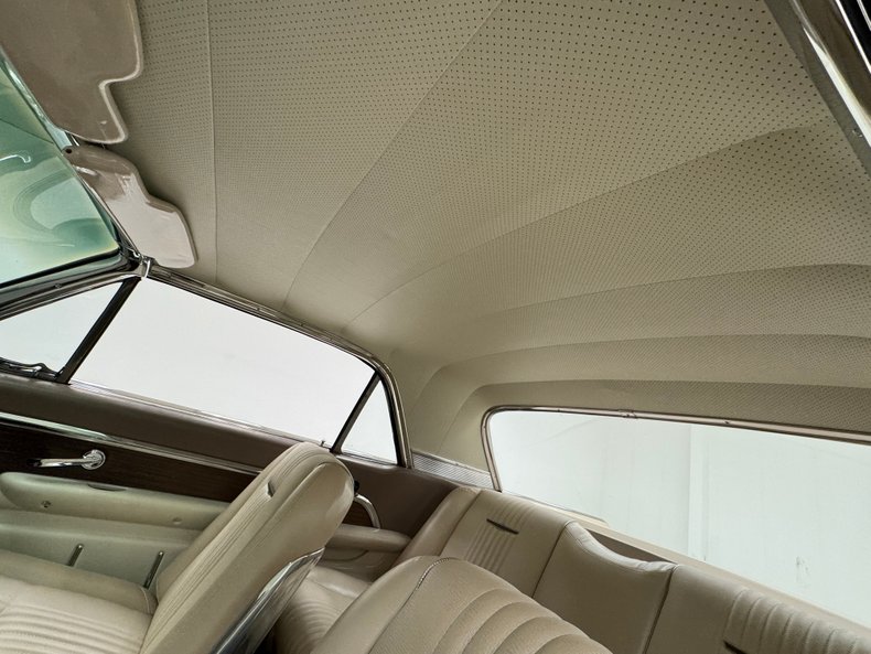 Ford-Thunderbird-1963-Sandshell-Beige-Beige-49