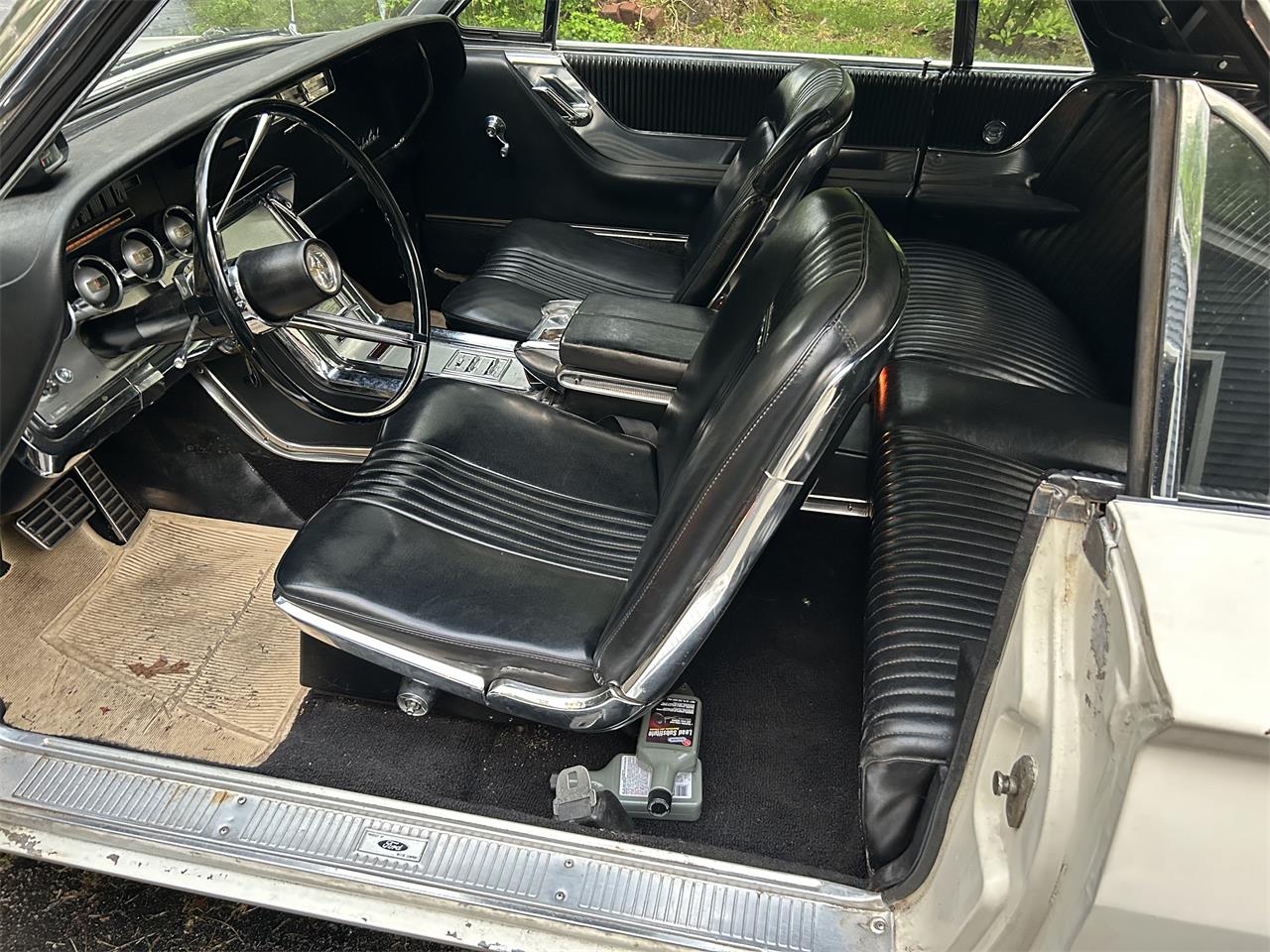 Ford-Thunderbird-1964-White-Black-1