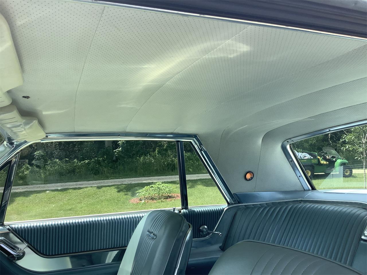 Ford-Thunderbird-1964-White-Blue-14
