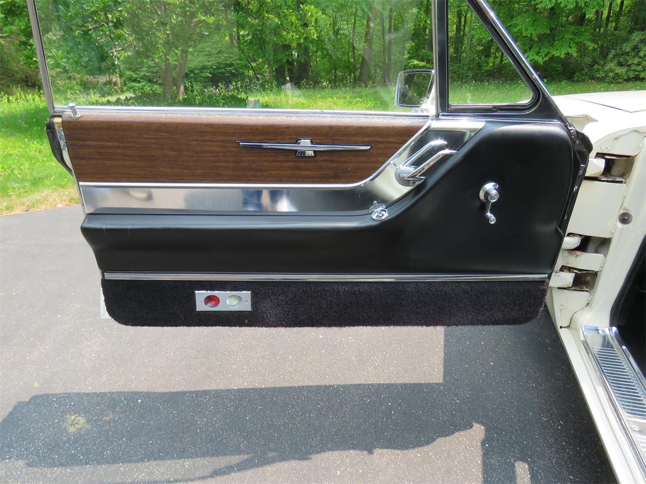 Ford-Thunderbird-1964-Wimbledon-White-Black-26
