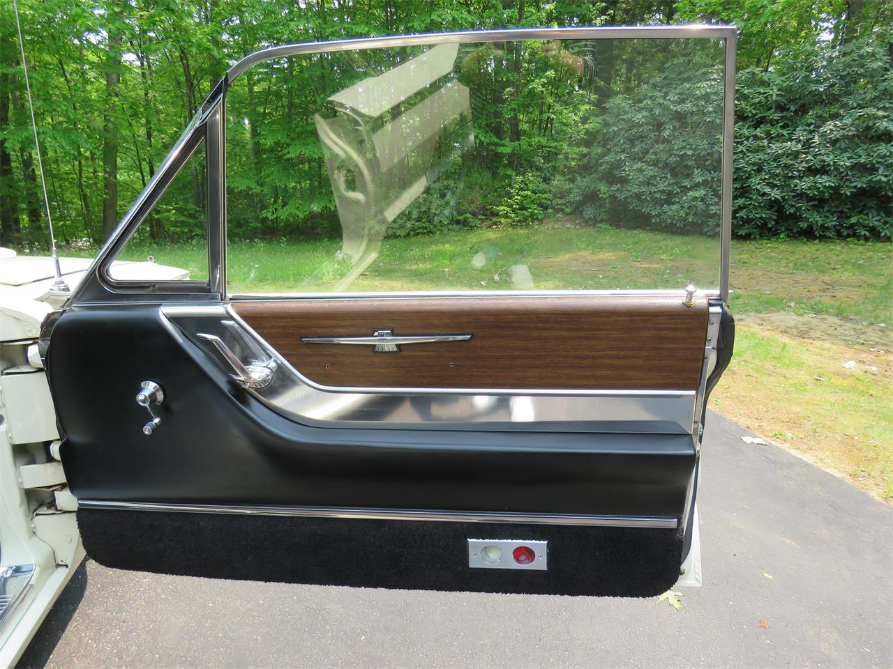 Ford-Thunderbird-1964-Wimbledon-White-Black-29