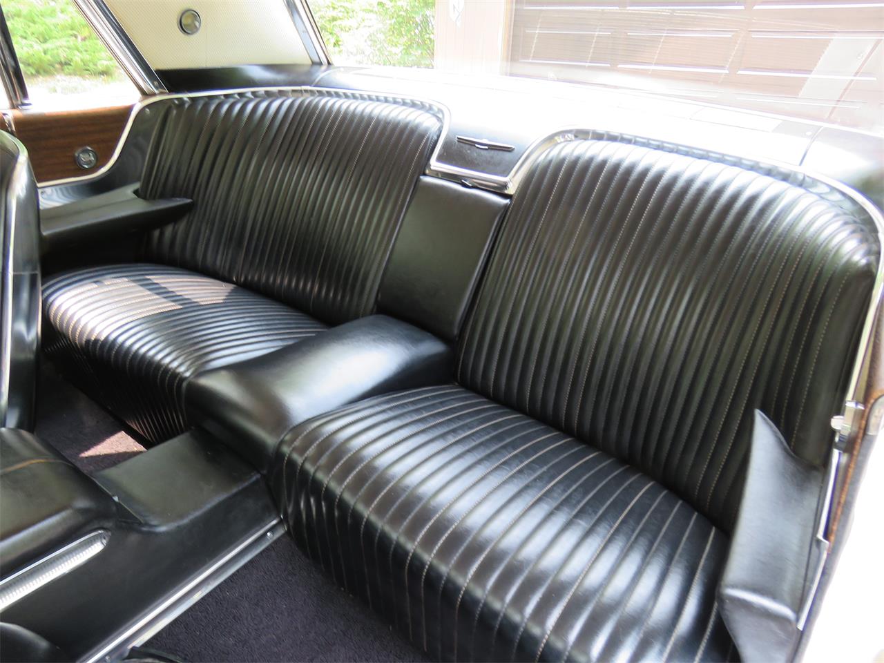 Ford-Thunderbird-1964-Wimbledon-White-Black-32