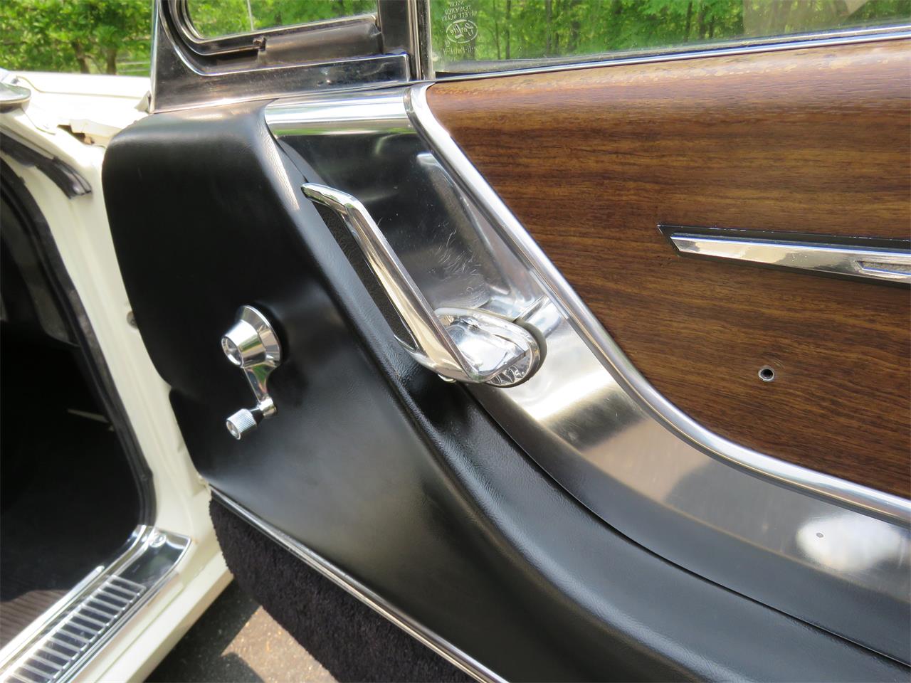 Ford-Thunderbird-1964-Wimbledon-White-Black-35