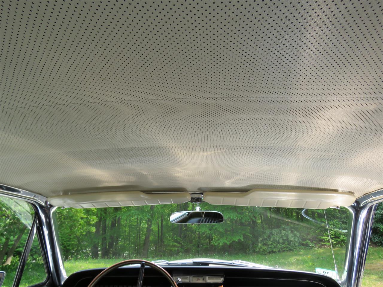 Ford-Thunderbird-1964-Wimbledon-White-Black-37