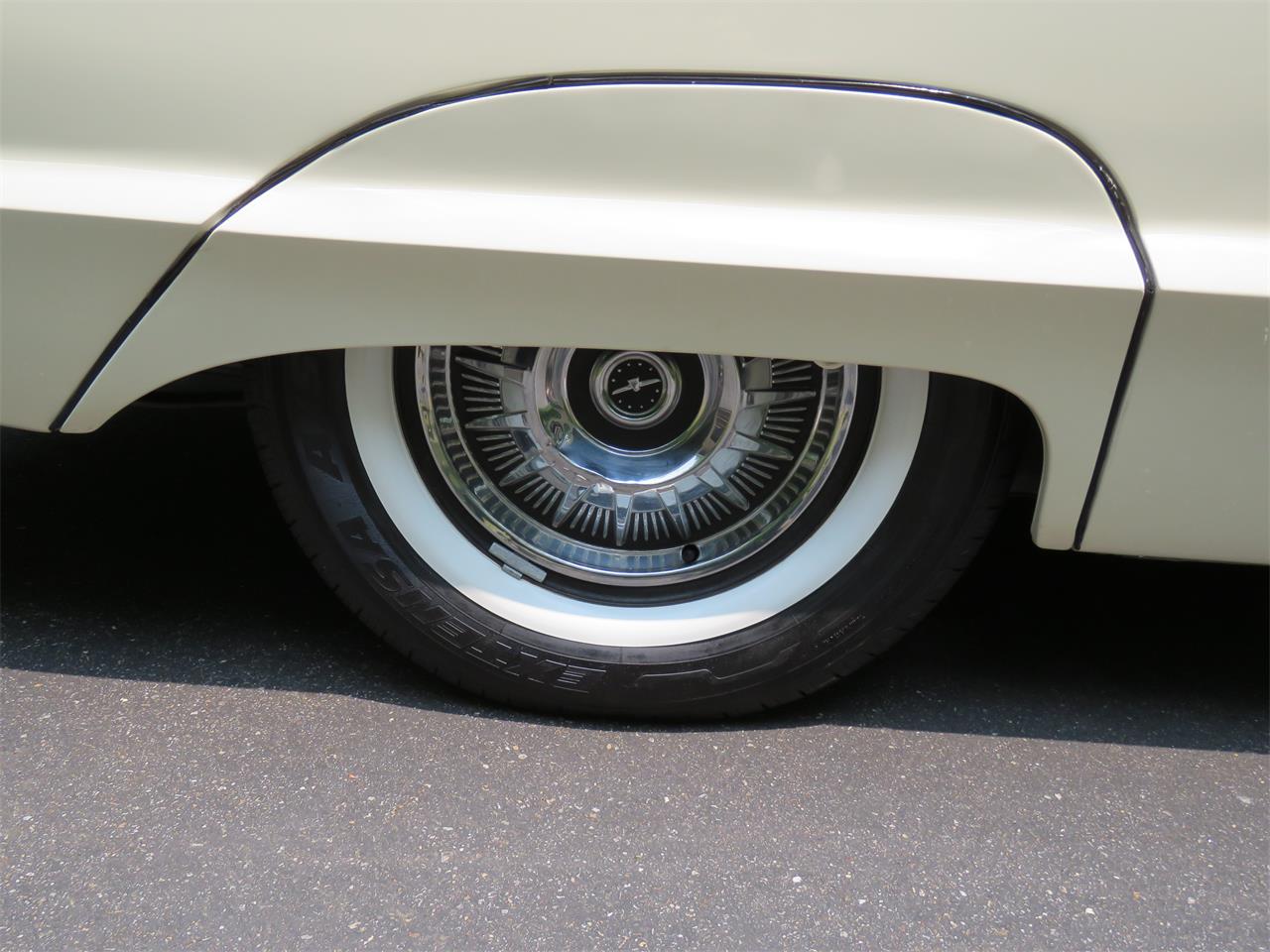 Ford-Thunderbird-1964-Wimbledon-White-Black-44