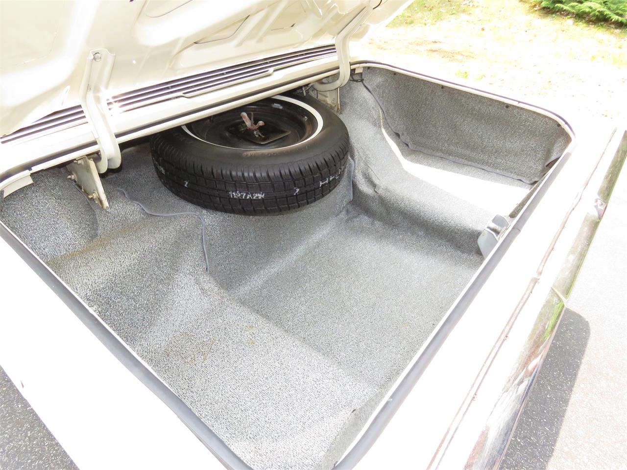 Ford-Thunderbird-1964-Wimbledon-White-Black-6