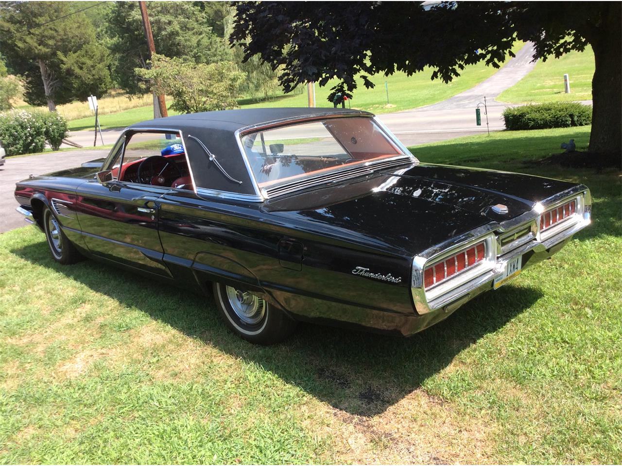 Ford-Thunderbird-1965-Black-Red-1