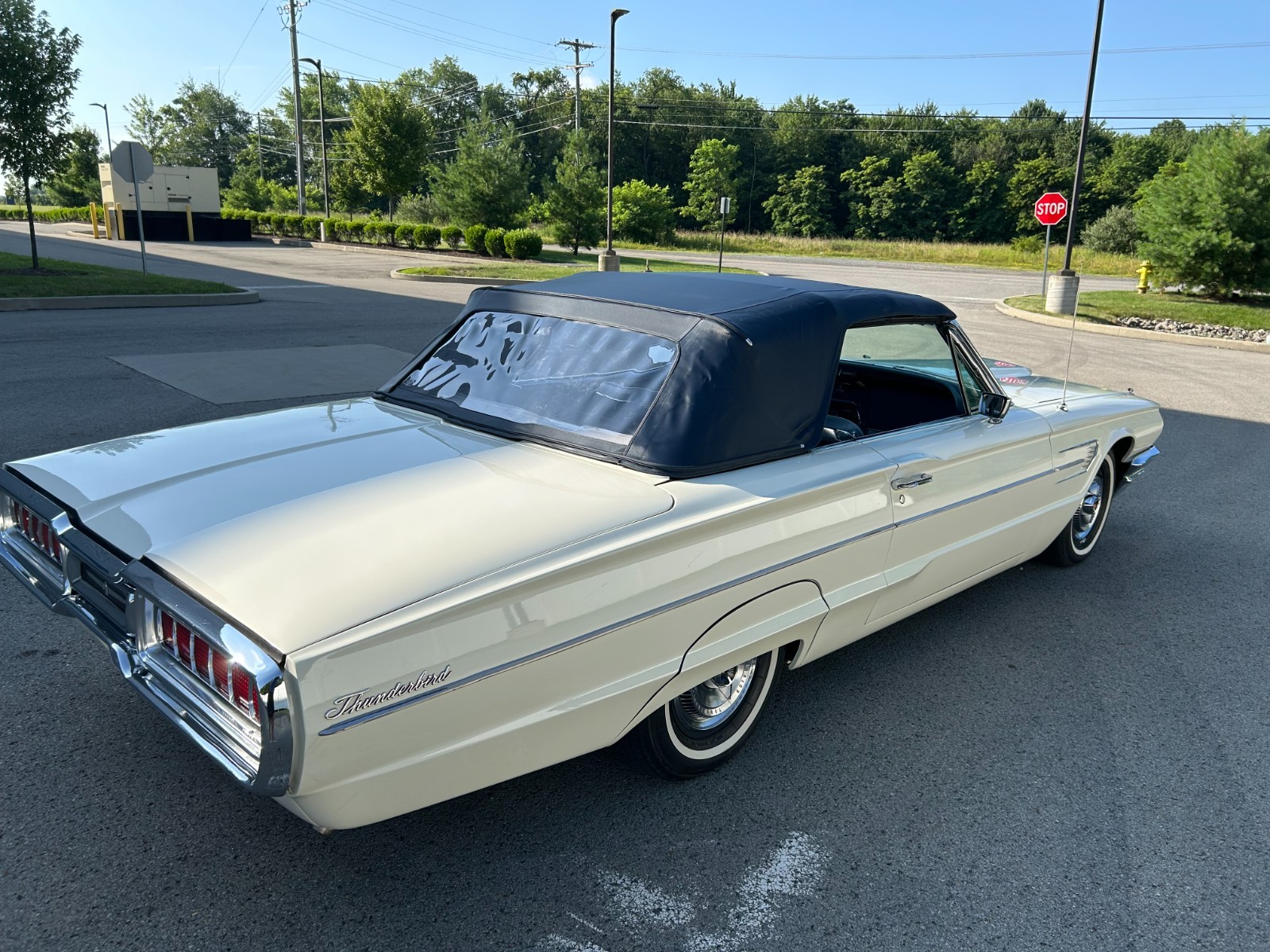 Ford-Thunderbird-1965-Convertible-17