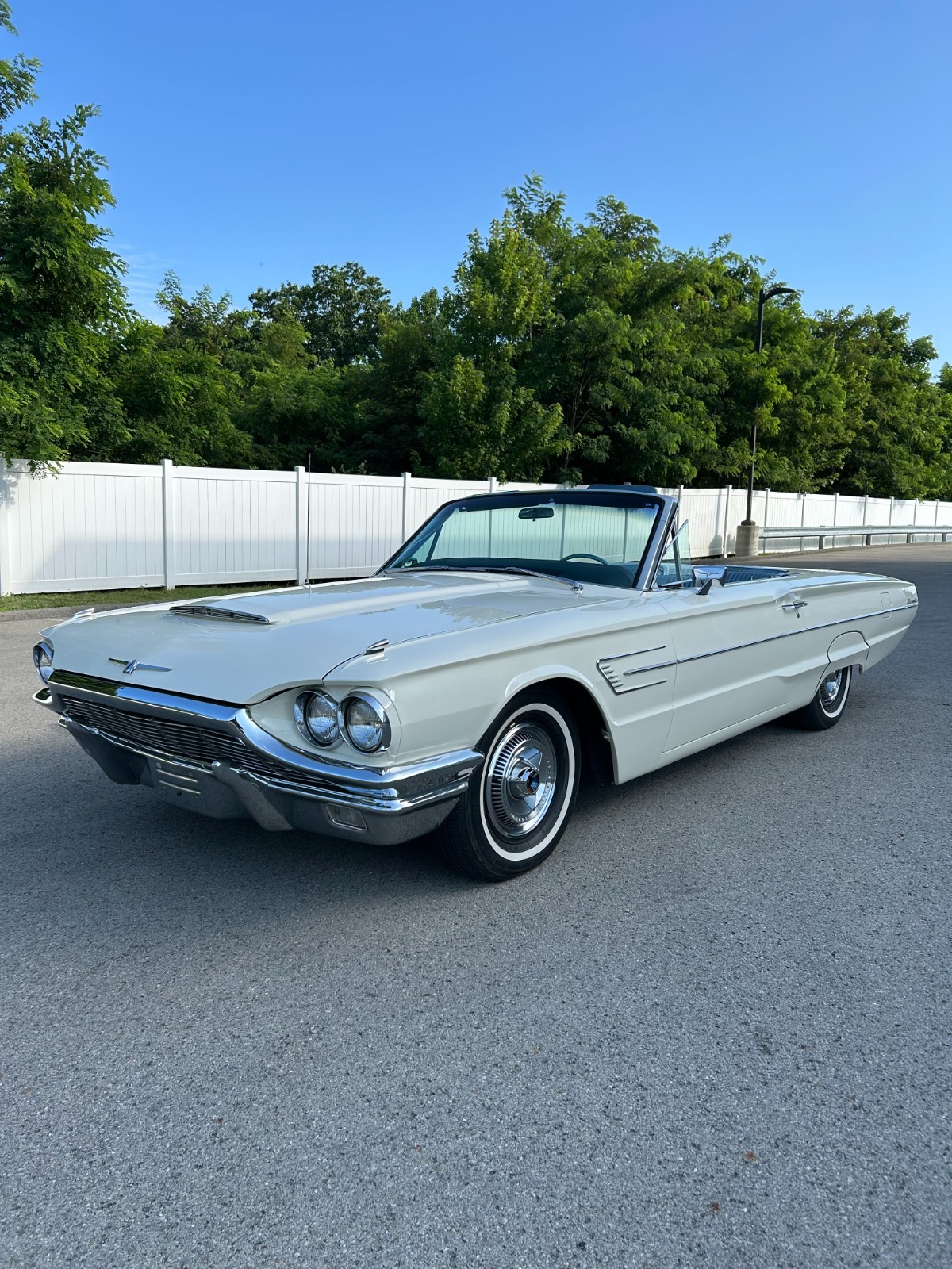Ford-Thunderbird-1965-Convertible