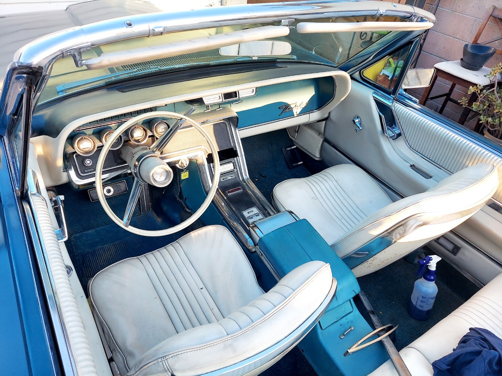 Ford-Thunderbird-1965-Convertible-3