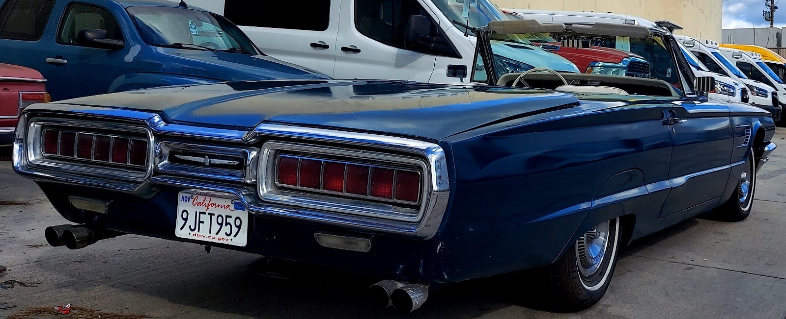 Ford-Thunderbird-1965-Convertible-4