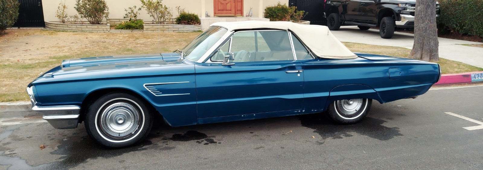 Ford-Thunderbird-1965-Convertible-6