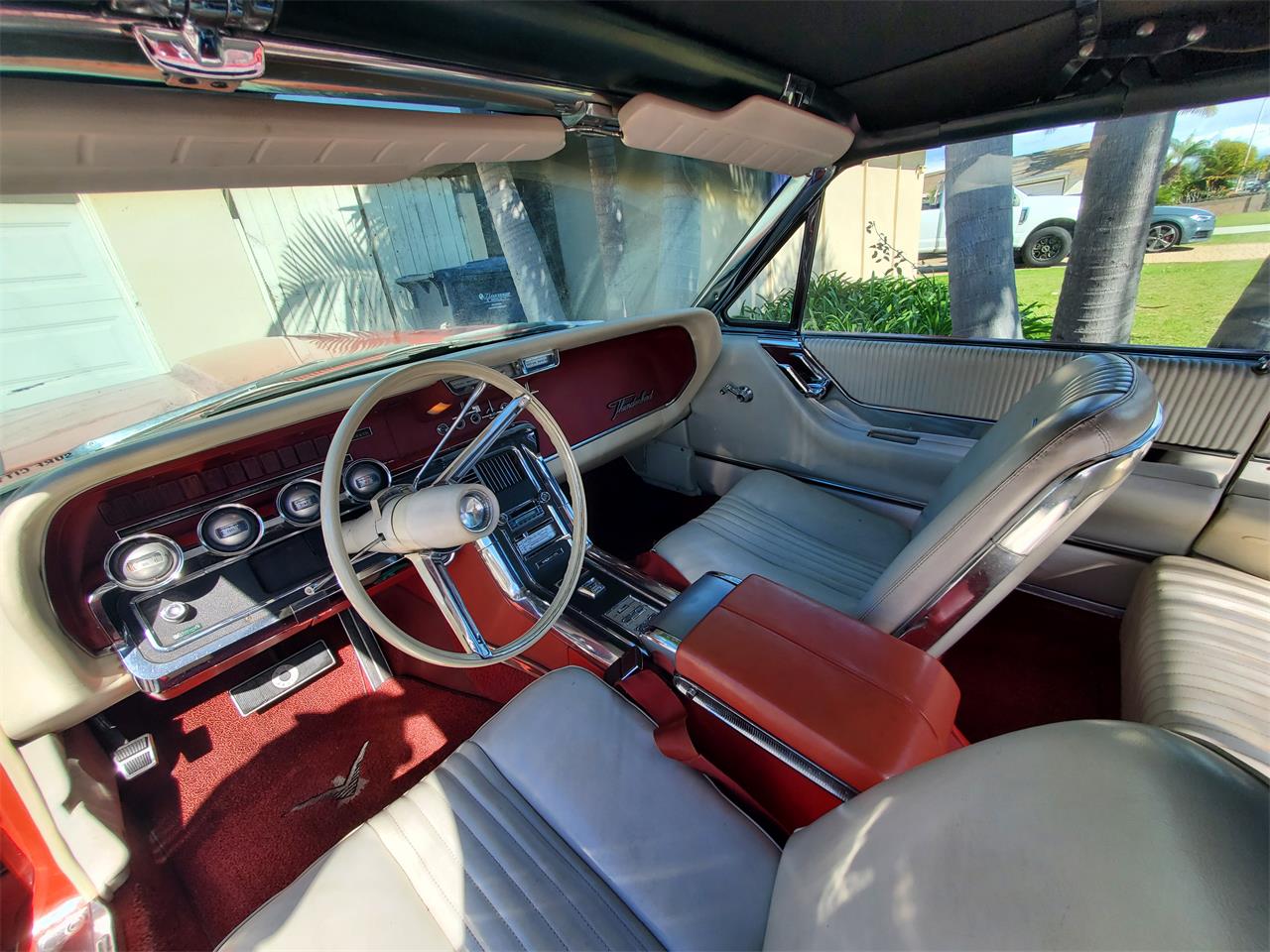 Ford-Thunderbird-1965-Rangoon-Red-White-16
