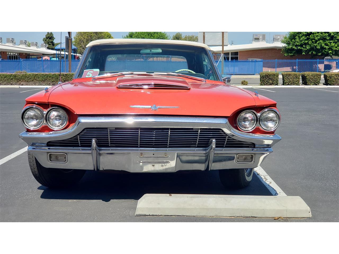 Ford-Thunderbird-1965-Rangoon-Red-White-9