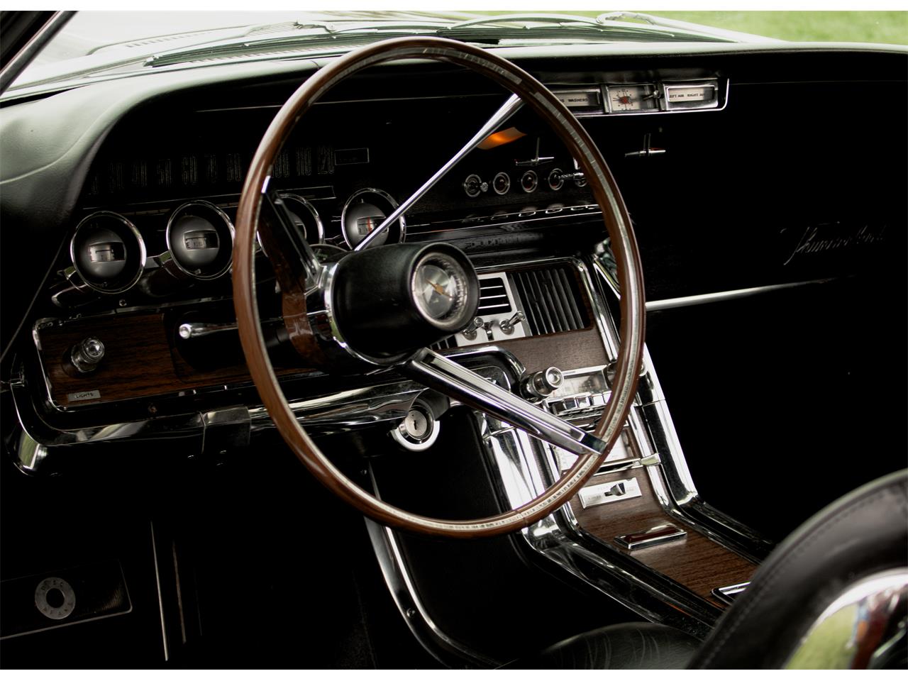 Ford-Thunderbird-1965-Vintage-Burgundy-Black-8