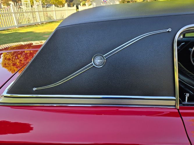 Ford-Thunderbird-1966-Candy-Apple-Red-12