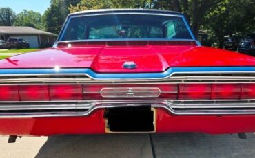 Ford-Thunderbird-1966-Candy-Apple-Red-15