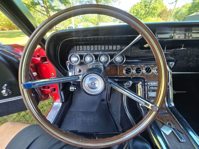 Ford-Thunderbird-1966-Candy-Apple-Red-17