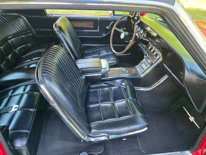 Ford-Thunderbird-1966-Candy-Apple-Red-18