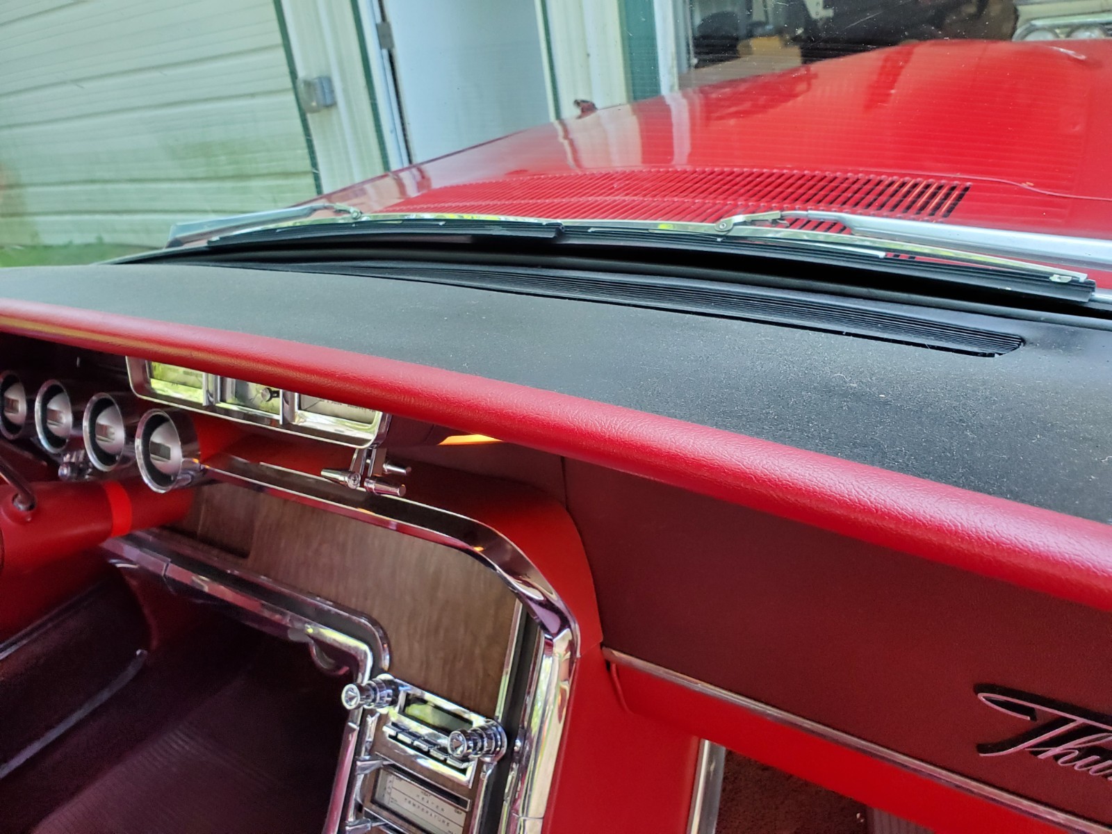 Ford-Thunderbird-1966-Coupe-14