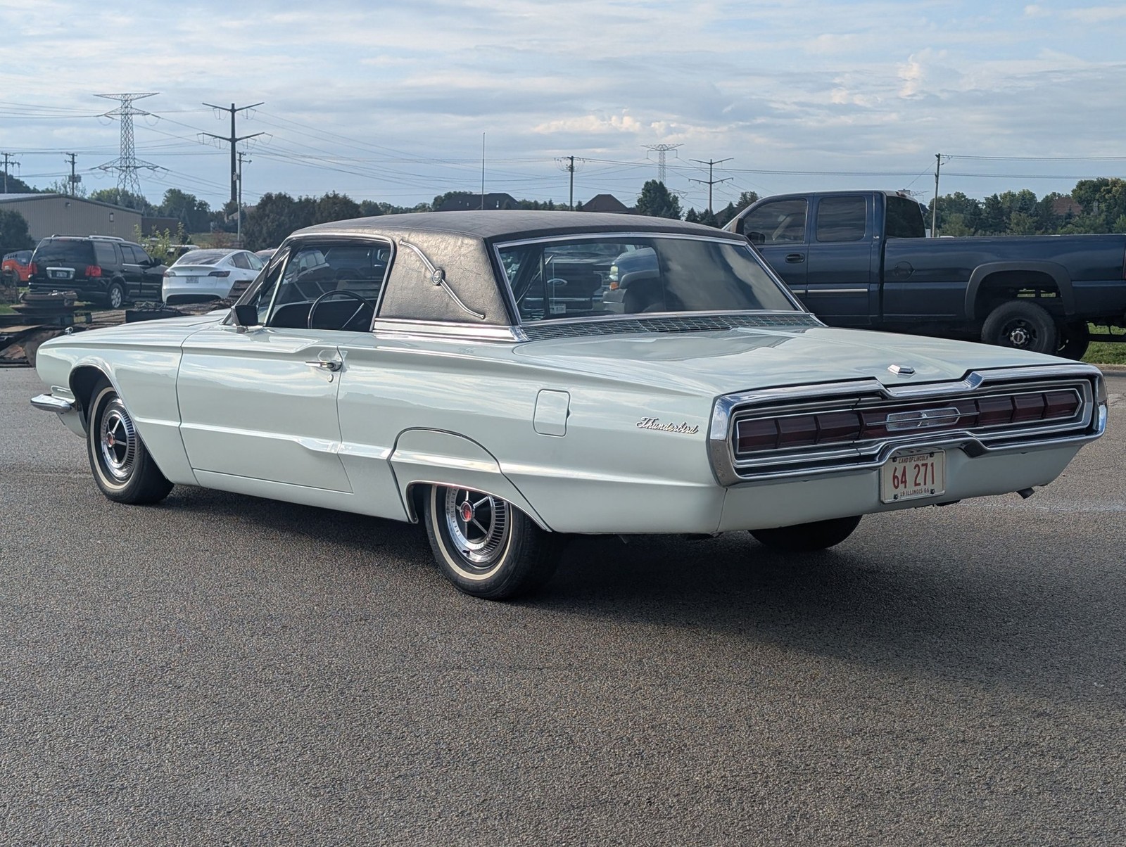Ford-Thunderbird-1966-Coupe-16