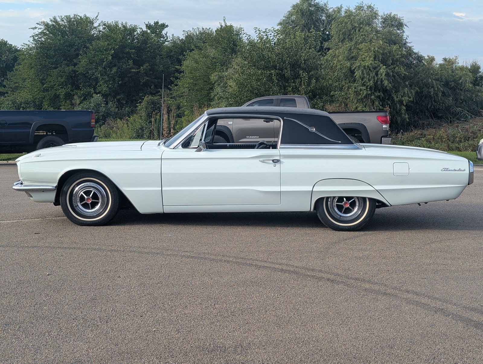 Ford-Thunderbird-1966-Coupe-17