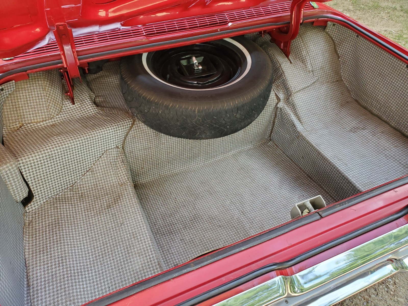 Ford-Thunderbird-1966-Coupe-21