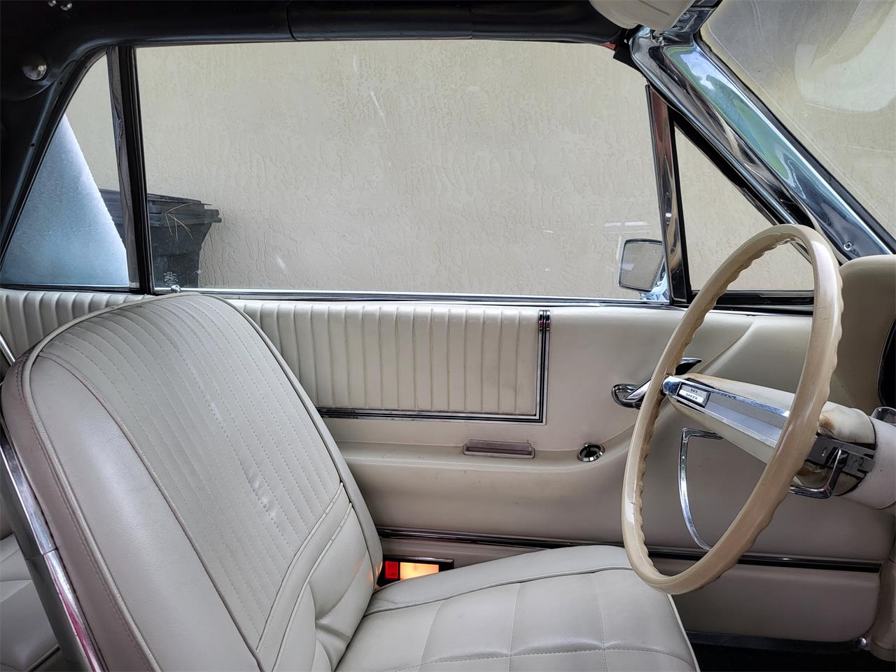 Ford-Thunderbird-1966-Platinum-Blue-amp-White-Pearl-15