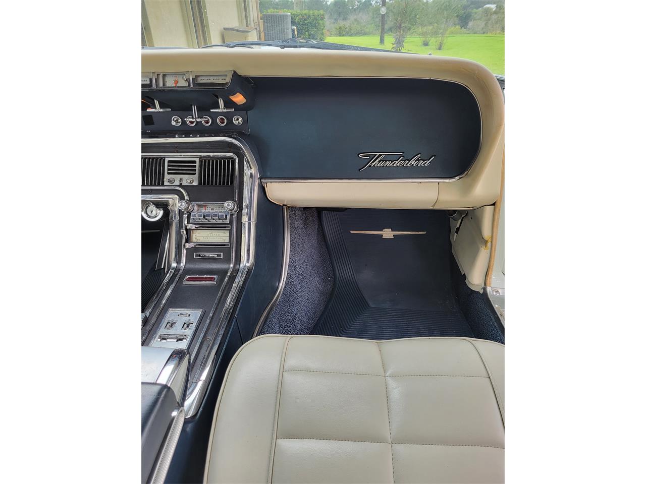 Ford-Thunderbird-1966-Platinum-Blue-amp-White-Pearl-3