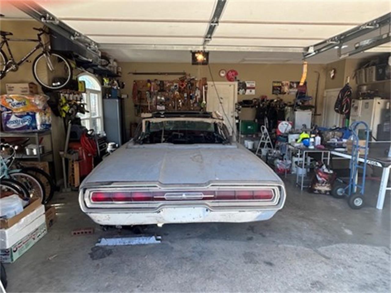 Ford-Thunderbird-1966-Primer-Gray-Black-3