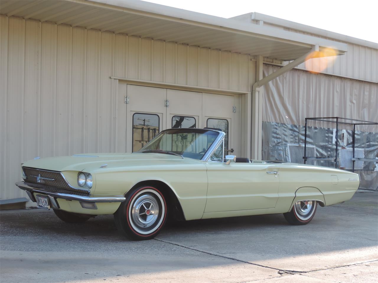 Ford-Thunderbird-1966-Spring-Time-Yellow-2