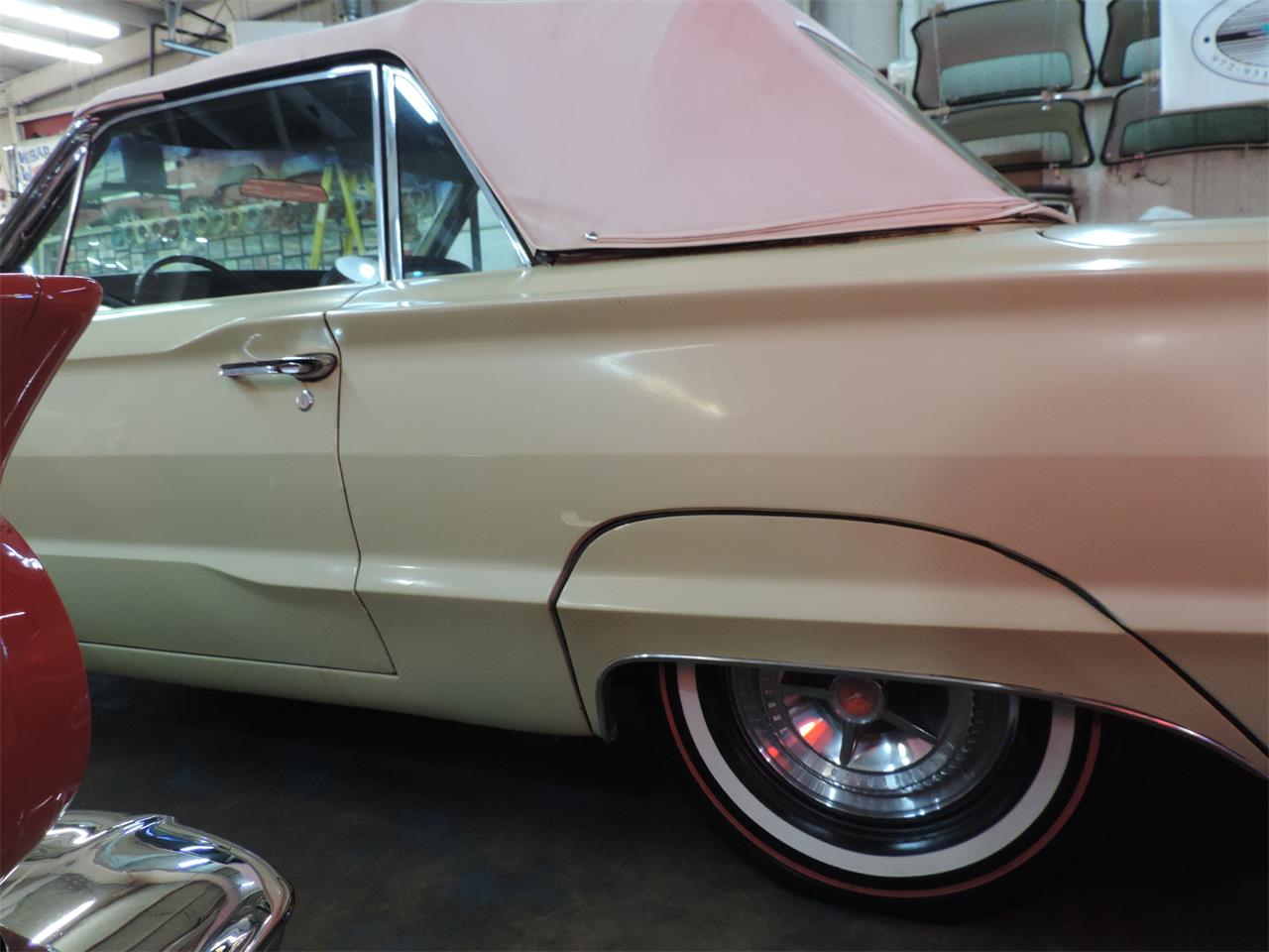 Ford-Thunderbird-1966-Spring-Time-Yellow-4