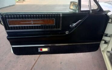 Ford-Thunderbird-1966-Yellow-Black-1