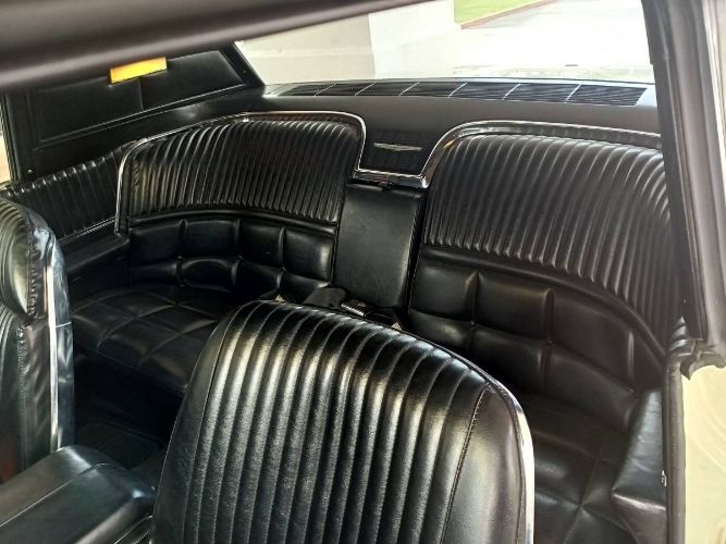 Ford-Thunderbird-1966-Yellow-Black-10