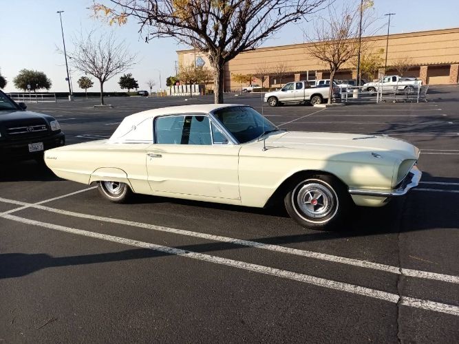 Ford-Thunderbird-1966-Yellow-Black-3