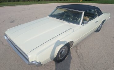 Ford-Thunderbird-1967-Coupe-17
