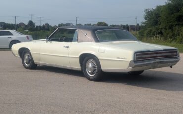 Ford-Thunderbird-1967-Coupe-2