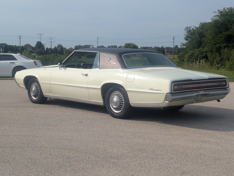 Ford-Thunderbird-1967-Diamond-Green-Green-10