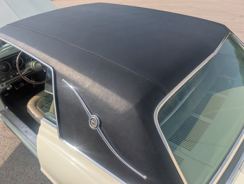 Ford-Thunderbird-1967-Diamond-Green-Green-11