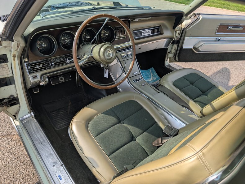 Ford-Thunderbird-1967-Diamond-Green-Green-12